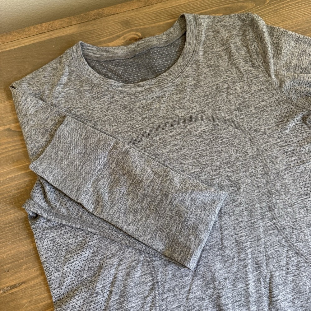 Lululemon Womens 2 Grey Long Sleeve Swiftly Long Sleeve Athletic T-Shirt Running